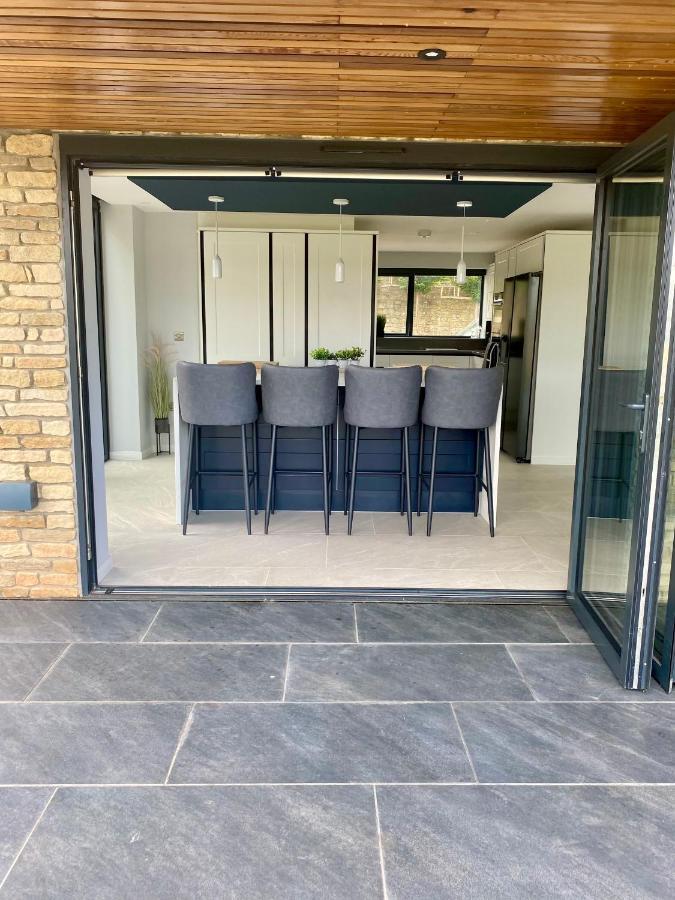 Stunning Modern Home Set In Beautiful Grounds. Bath Dış mekan fotoğraf