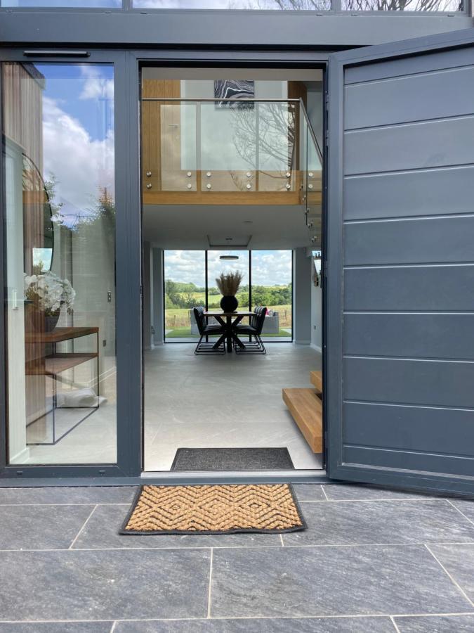 Stunning Modern Home Set In Beautiful Grounds. Bath Dış mekan fotoğraf