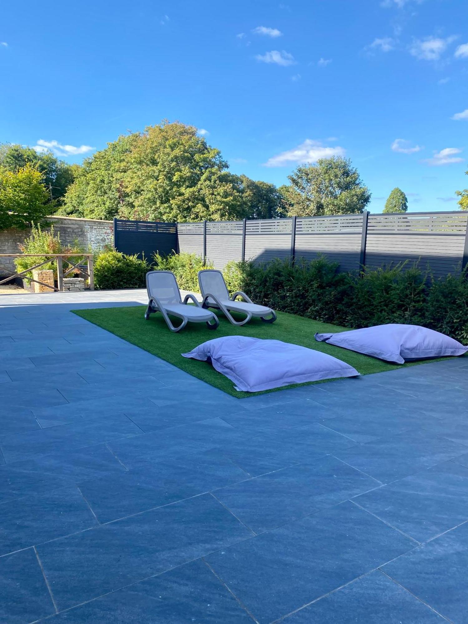 Stunning Modern Home Set In Beautiful Grounds. Bath Dış mekan fotoğraf